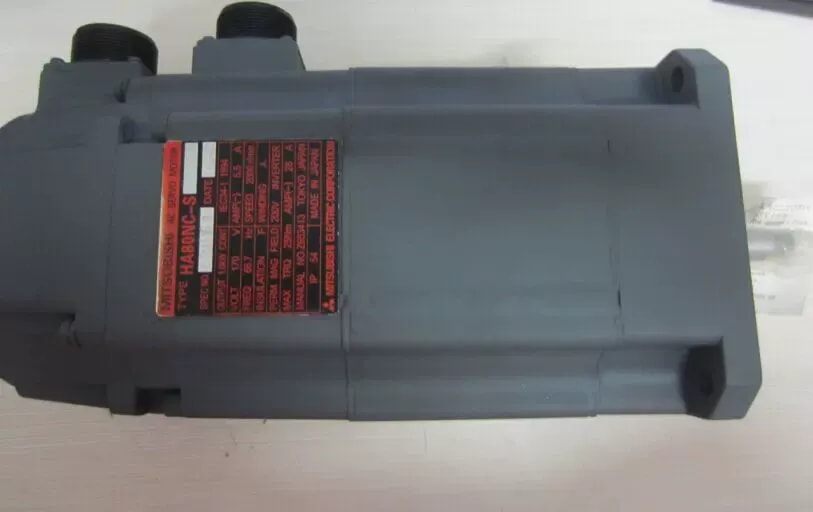 HC-KFS73B Mitsubishi Low Inertia Small Capacity Servo Motor